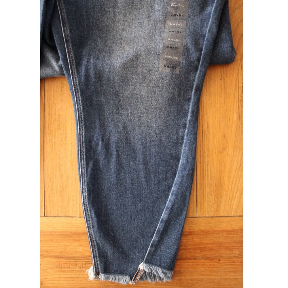 Plus Size KanCan Skinny Mid Rise Frayed Hem Jeans NWT Plus Size 24W - Picture 5 of 9